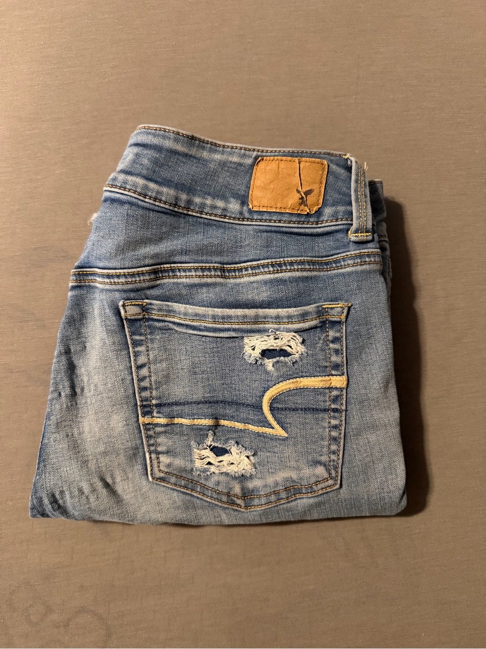 American Eagle Women’s Artist Crop Denim